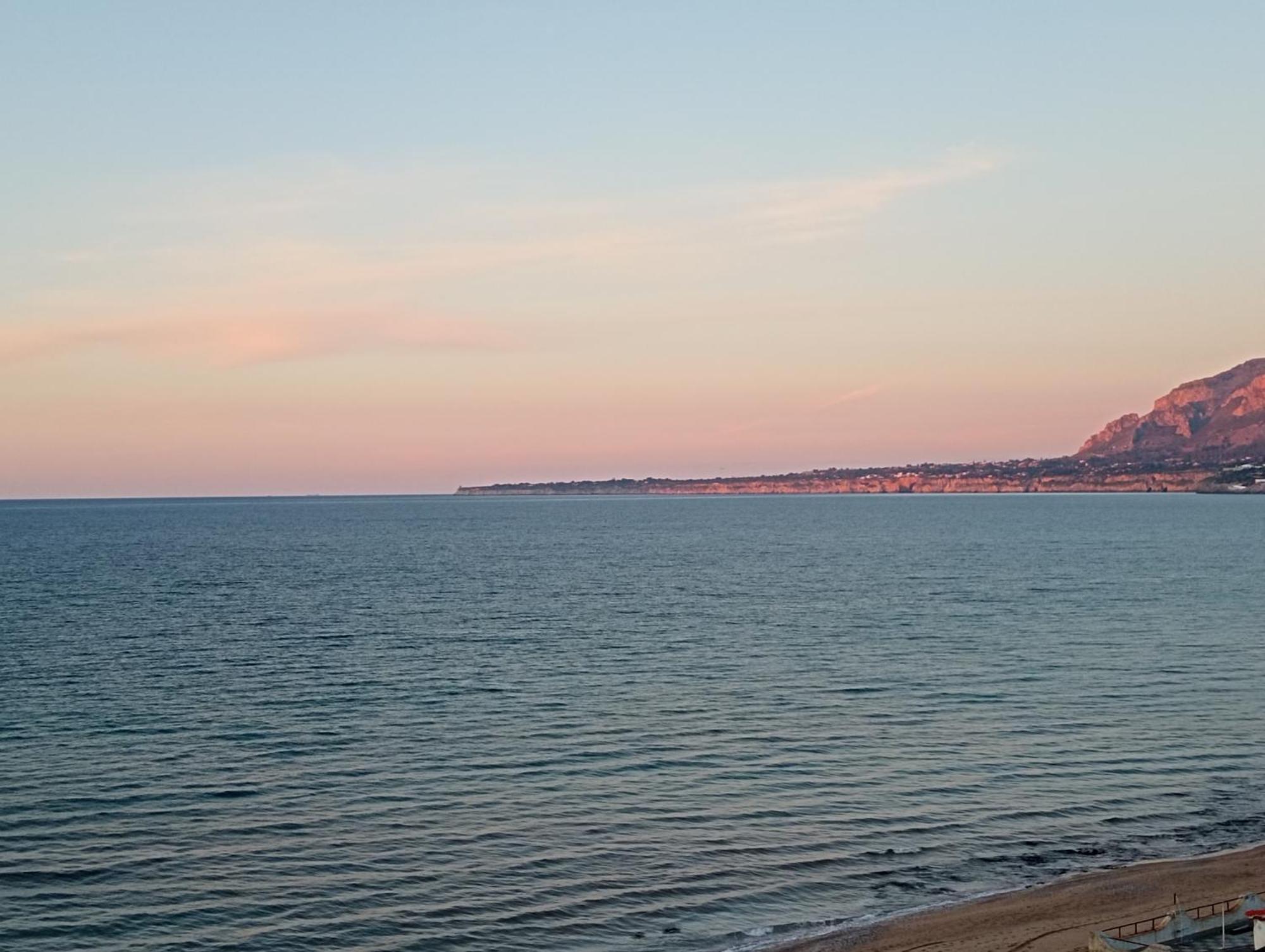La Finestra Sul Mare Piano 2 Villa ตรัปเปโต ภายนอก รูปภาพ